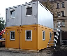 Bei MBN-Modulwelt Lars Hoppe GmbH knnen Sie hochwertige Brocontainer mieten oder auch passende Sanitrcontainer. Weitere Containeranlagen knnen Sie bei Uns planen lassen und mieten im Raum Hannover, Bielefeld, Braunschweig, Celle, Hildesheim und Paderborn.
