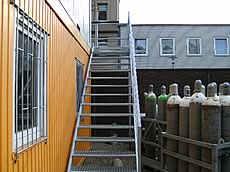 Bei MBN-Modulwelt Lars Hoppe GmbH knnen Sie hochwertige Brocontainer mieten oder auch passende Sanitrcontainer. Weitere Containeranlagen knnen Sie bei Uns planen lassen und mieten im Raum Hannover, Bielefeld, Braunschweig, Celle, Hildesheim und Paderborn.