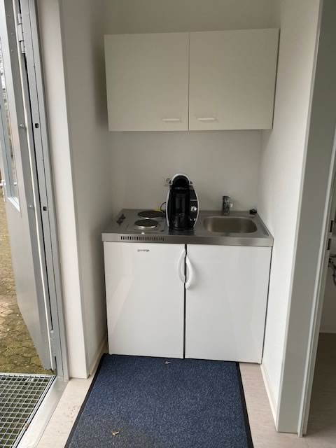 Bei MBN-Modulwelt Lars Hoppe GmbH k�nnen Sie hochwertige B�rocontainer mieten oder auch passende Sanit�rcontainer. Weitere Containeranlagen k�nnen Sie bei Uns planen lassen und mieten im Raum Hannover, Bielefeld, Braunschweig, Celle, Hildesheim und Paderborn.